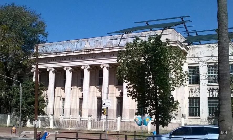 INSTITUTO de EDUCAÇÃO GENERAL FLORES DA CUNHA
