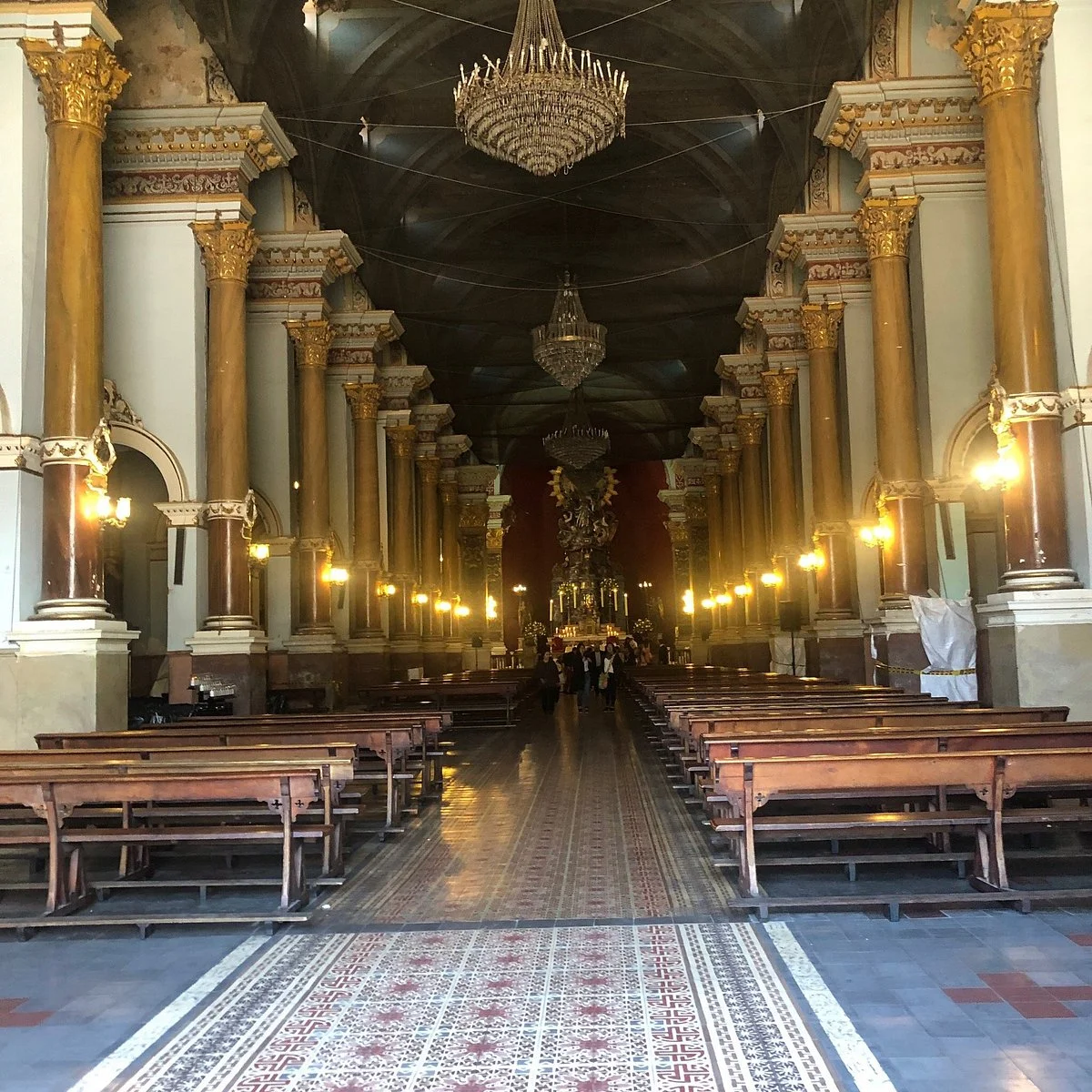 Basilica Menor Del Voto Nacional