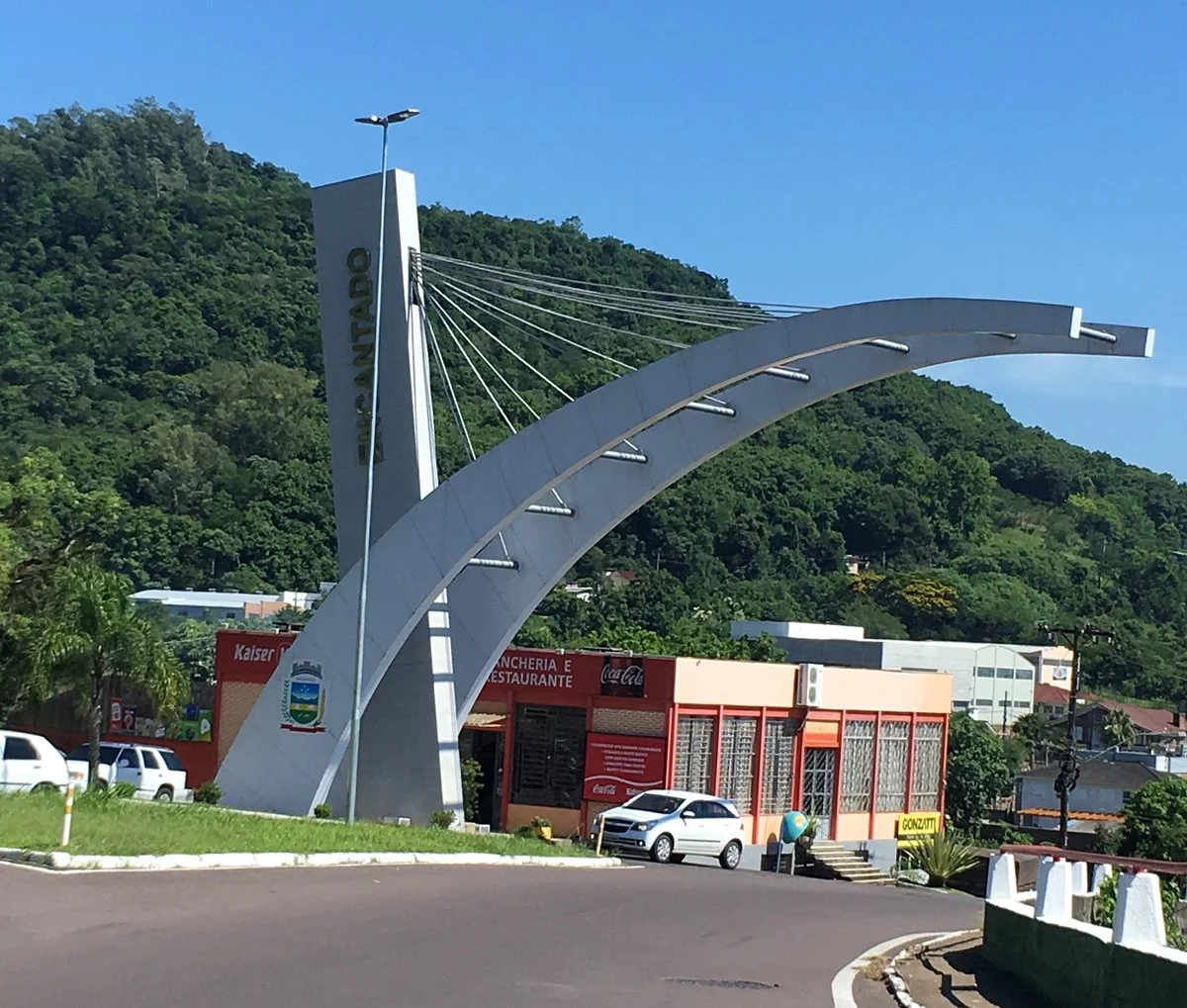 Portico de Encantado