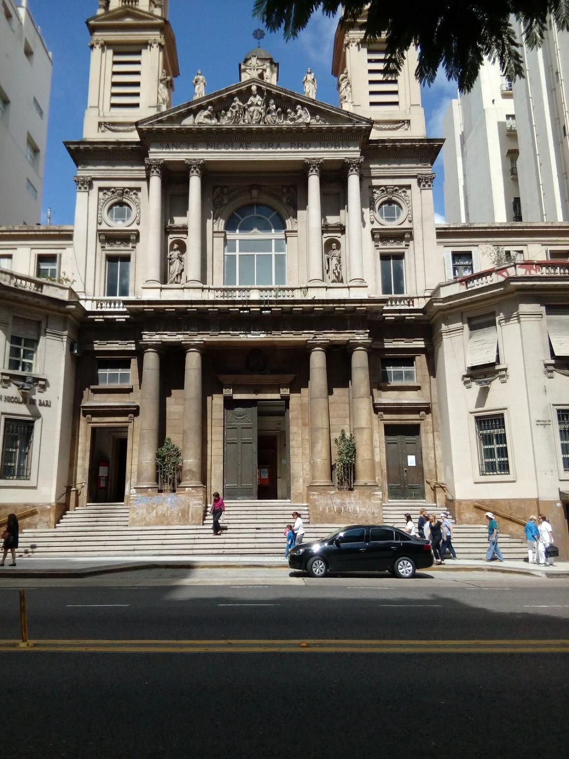 Avenida Santa Fe