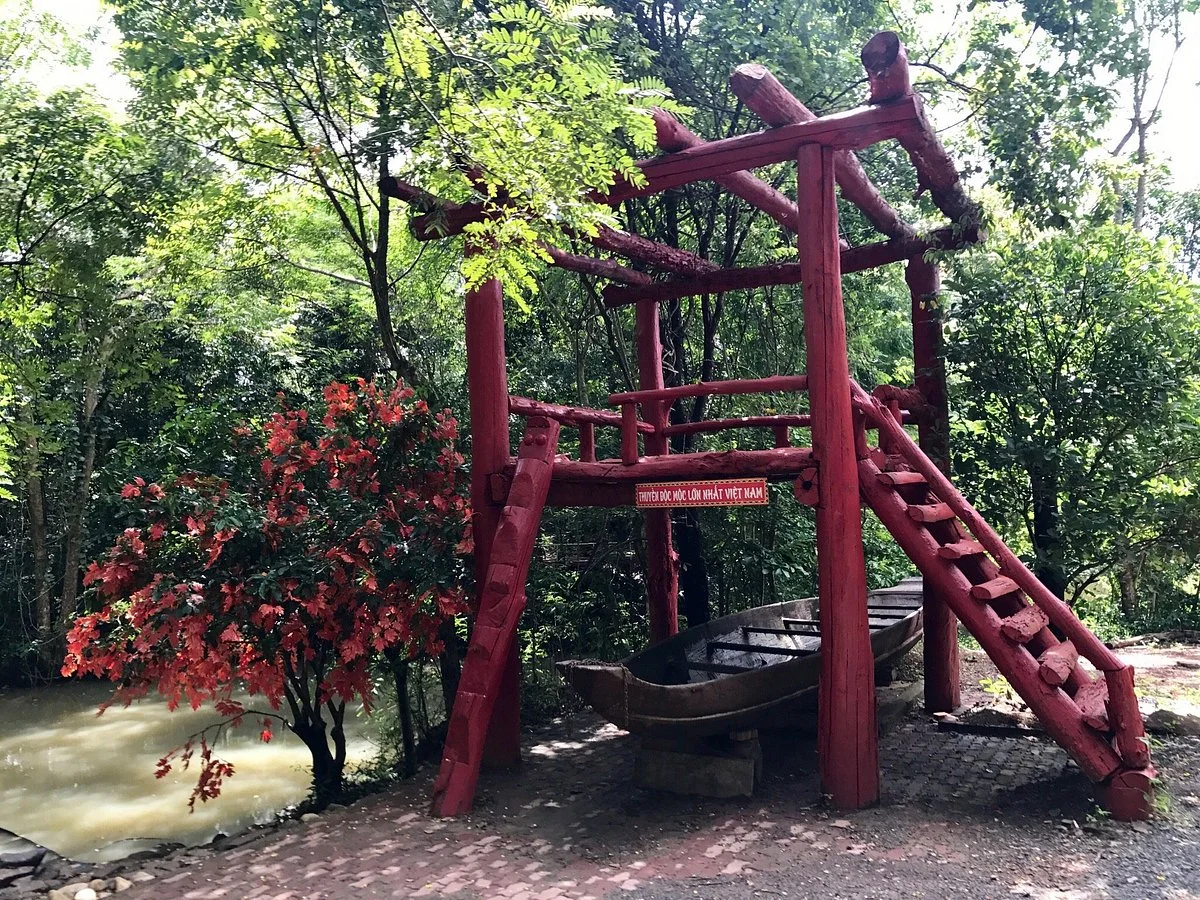 Troh Bu  Botanic Garden