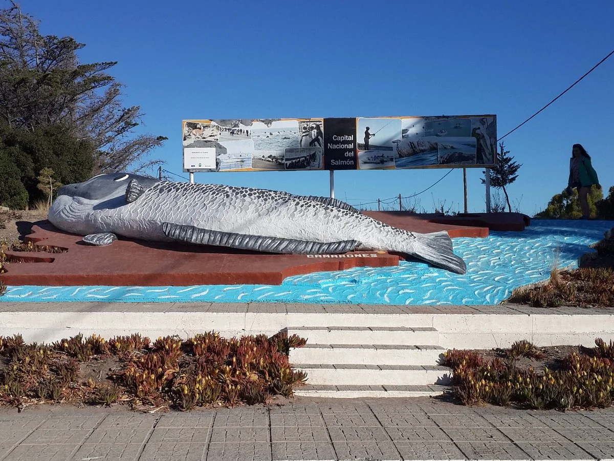 Monumento Al Salmon