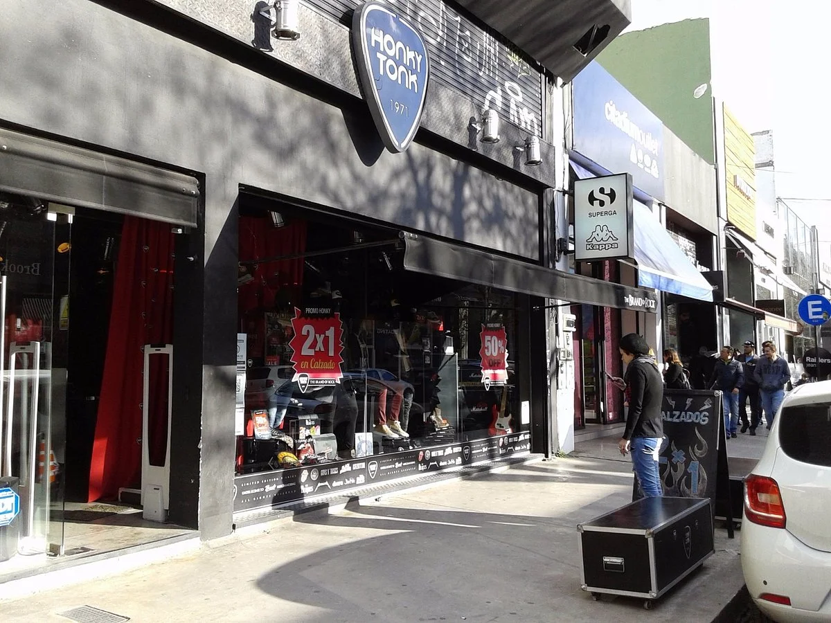 Calle Aguirre Outlets