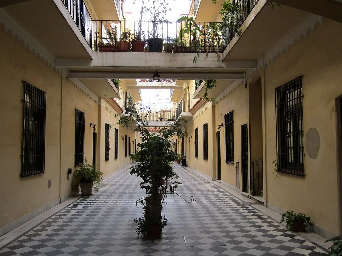 Casa Amarilla