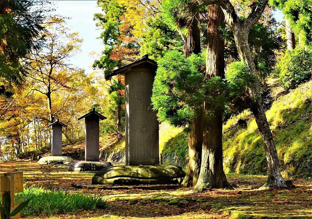 Aizuhanshu Matsudaira Family Grave
