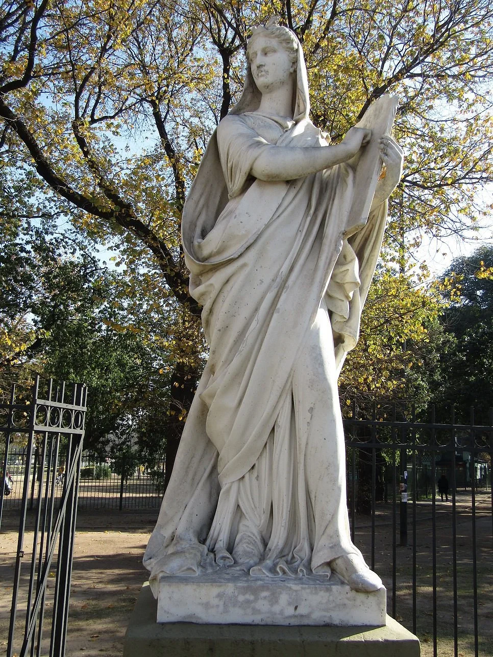 Plaza Irlanda