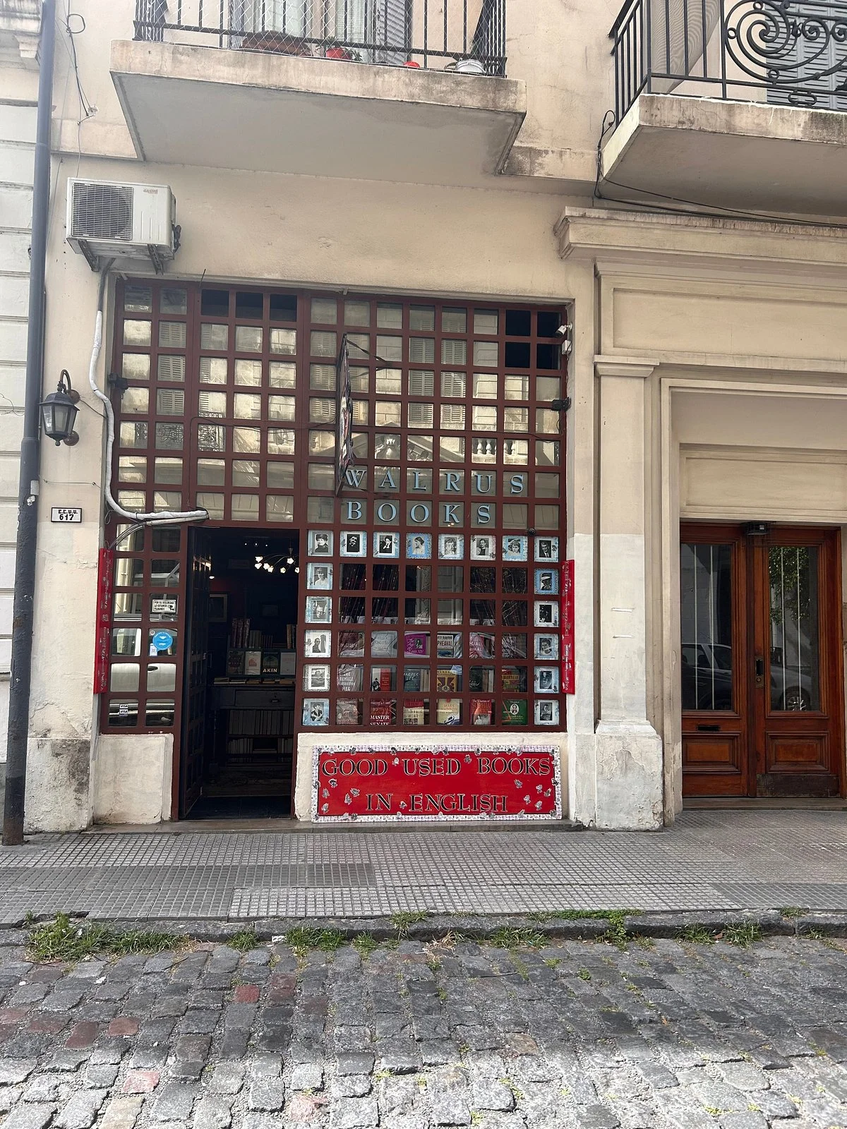 Walrus Books
