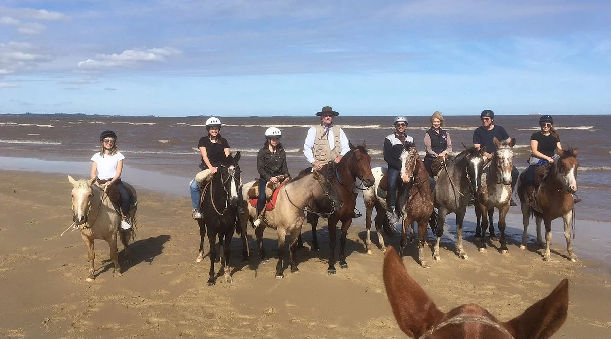 Colonia Horseriding