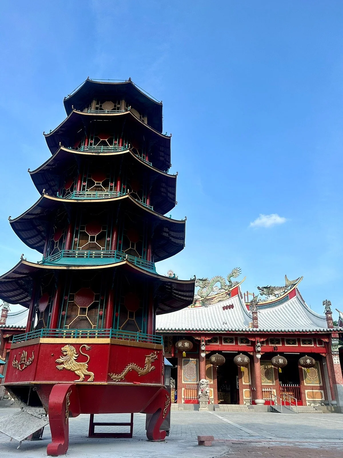 Gunung Timur Temple