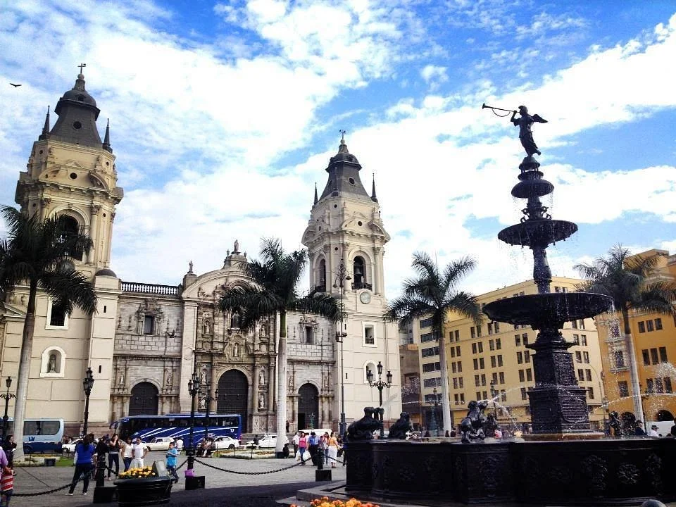 Lima Cabs & Private Tours