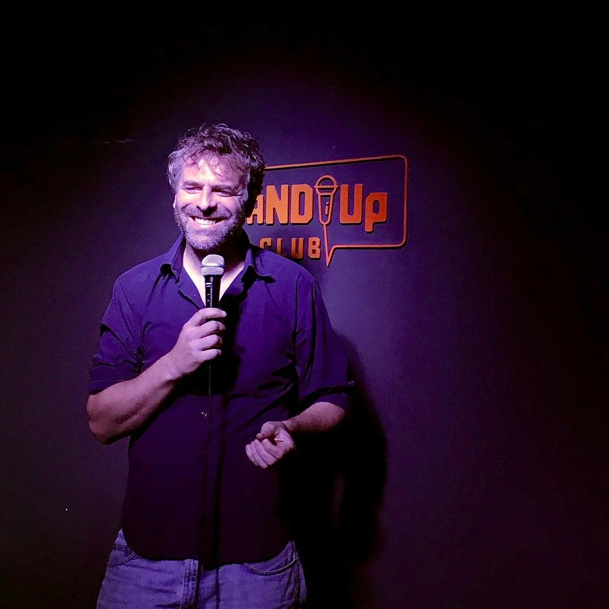 Stand Up Club