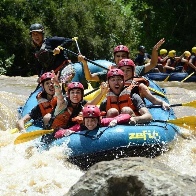 Base 44 Rafting & Aventuras