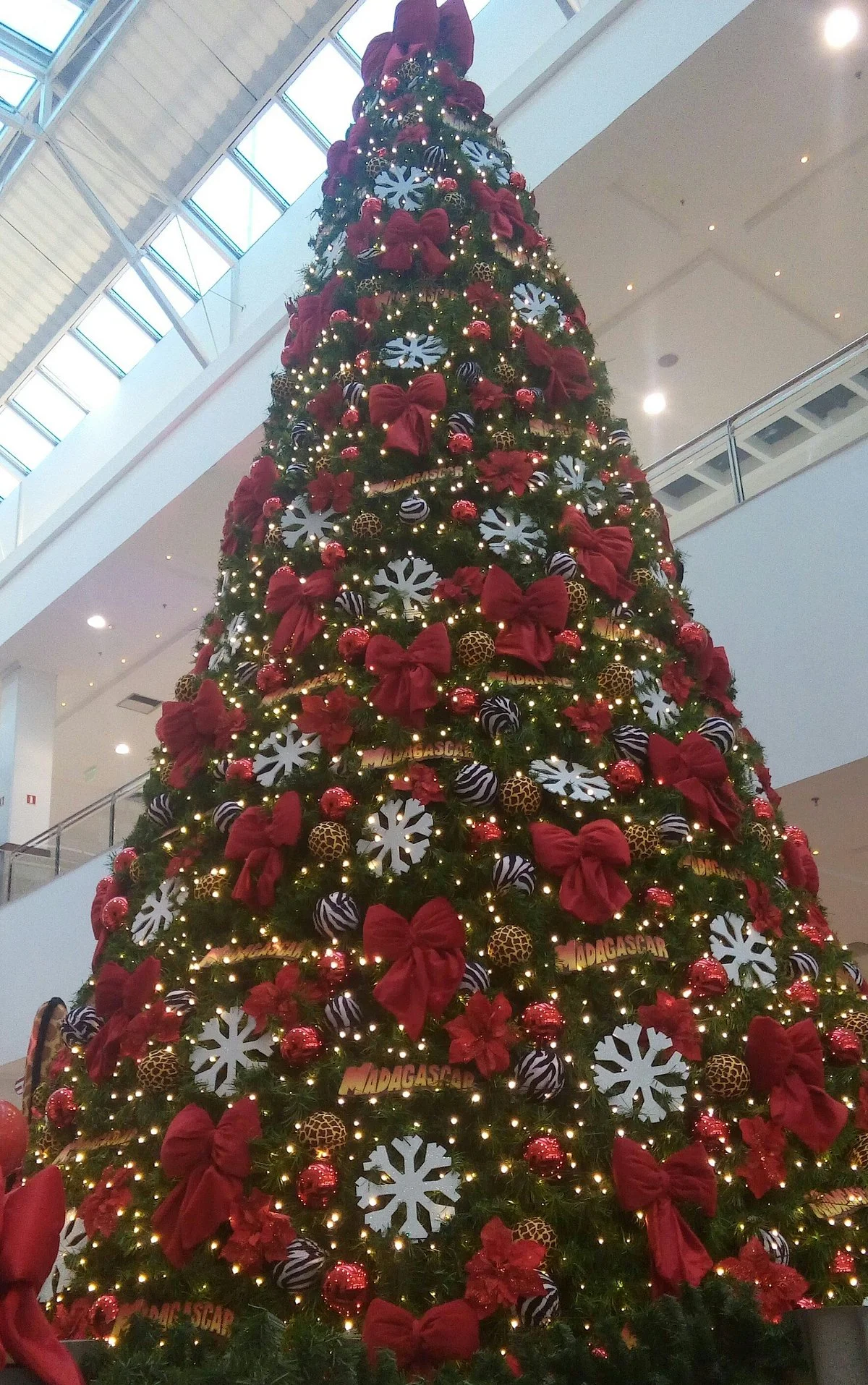Shopping Mestre Álvaro