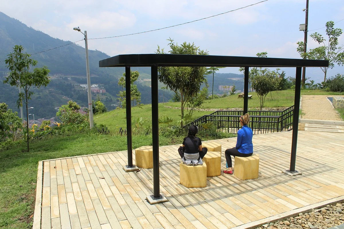 La Sierra Medellin Barrio Tour