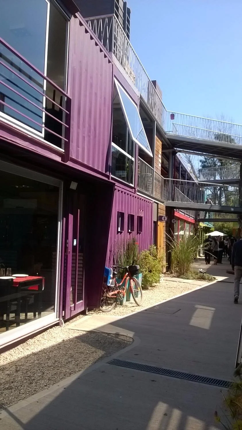 QUO Container Center