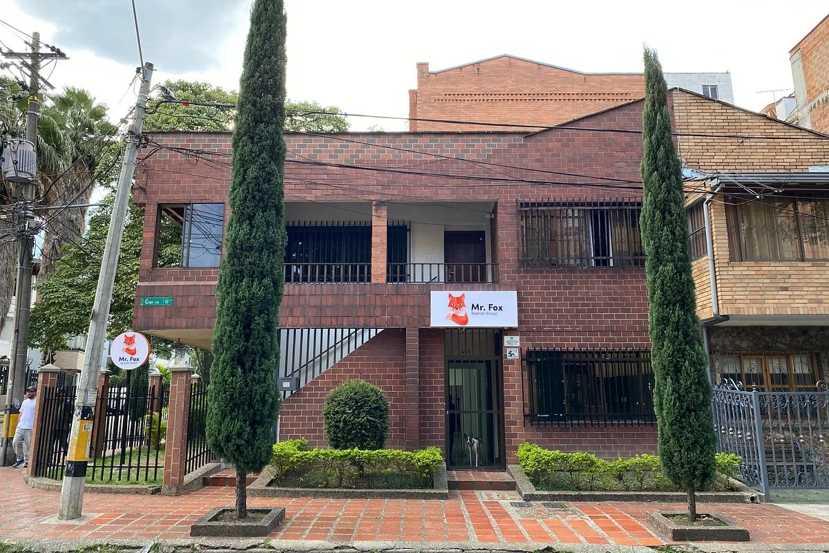 Mr. Fox Spanish School