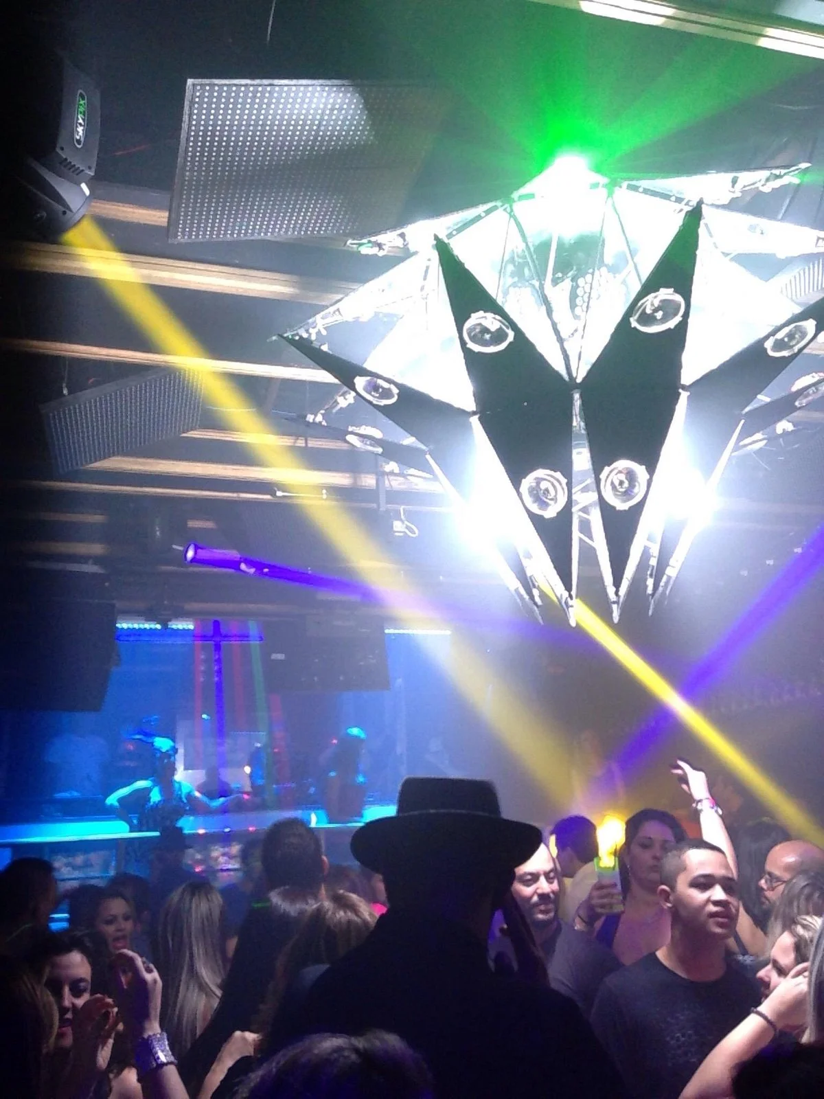 Le Reve Club