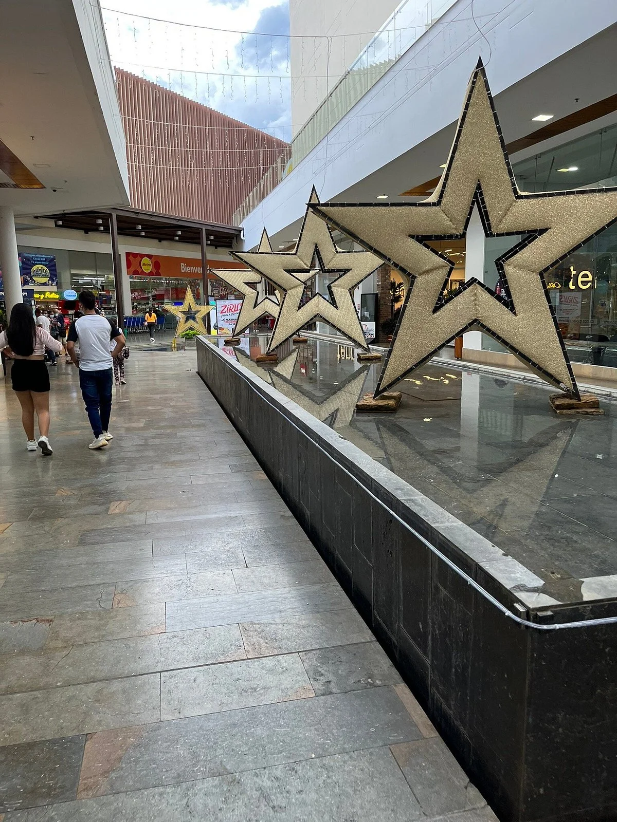 Centro Comercial El Puente