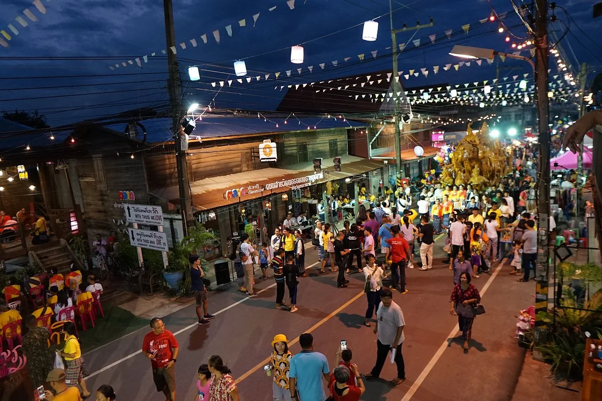 Khemarat Walking Street
