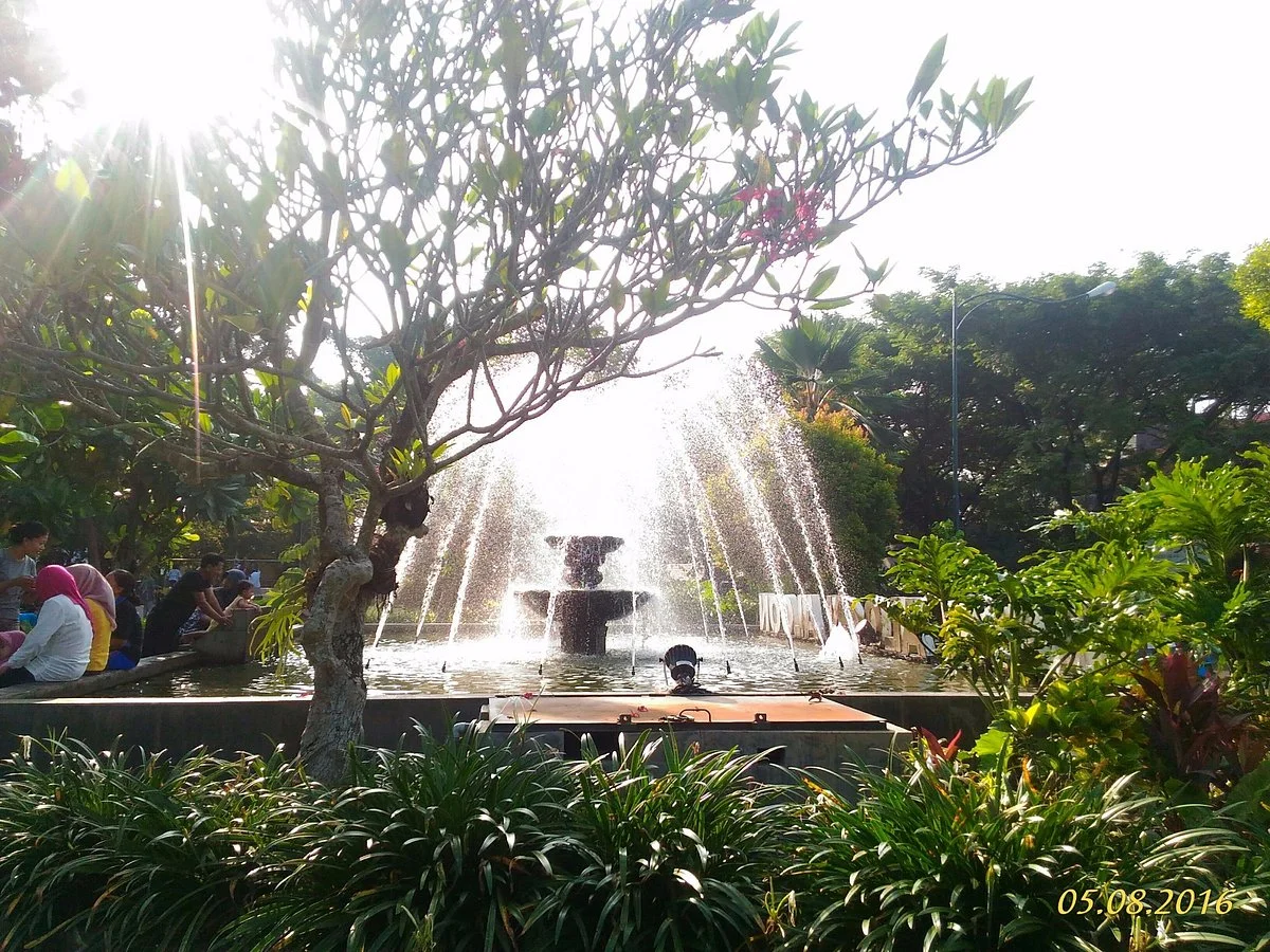 Taman Aloon Aloon