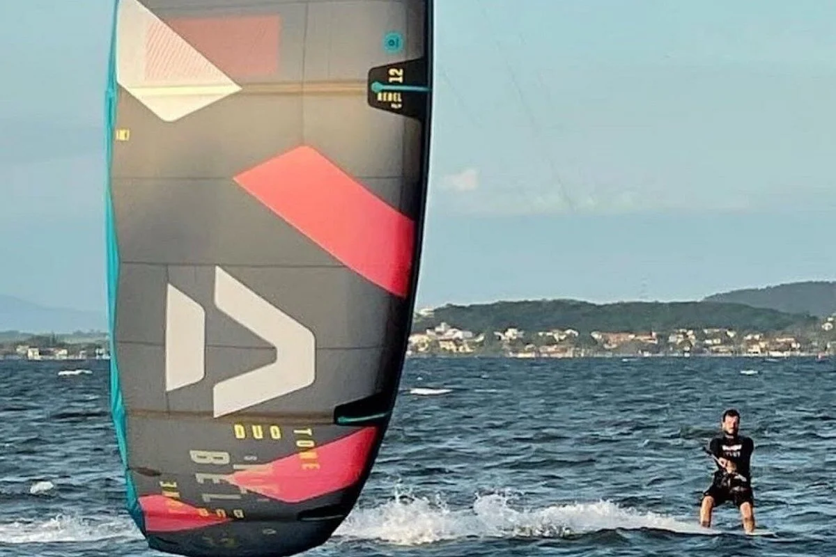 Wind Hunter Kite Center