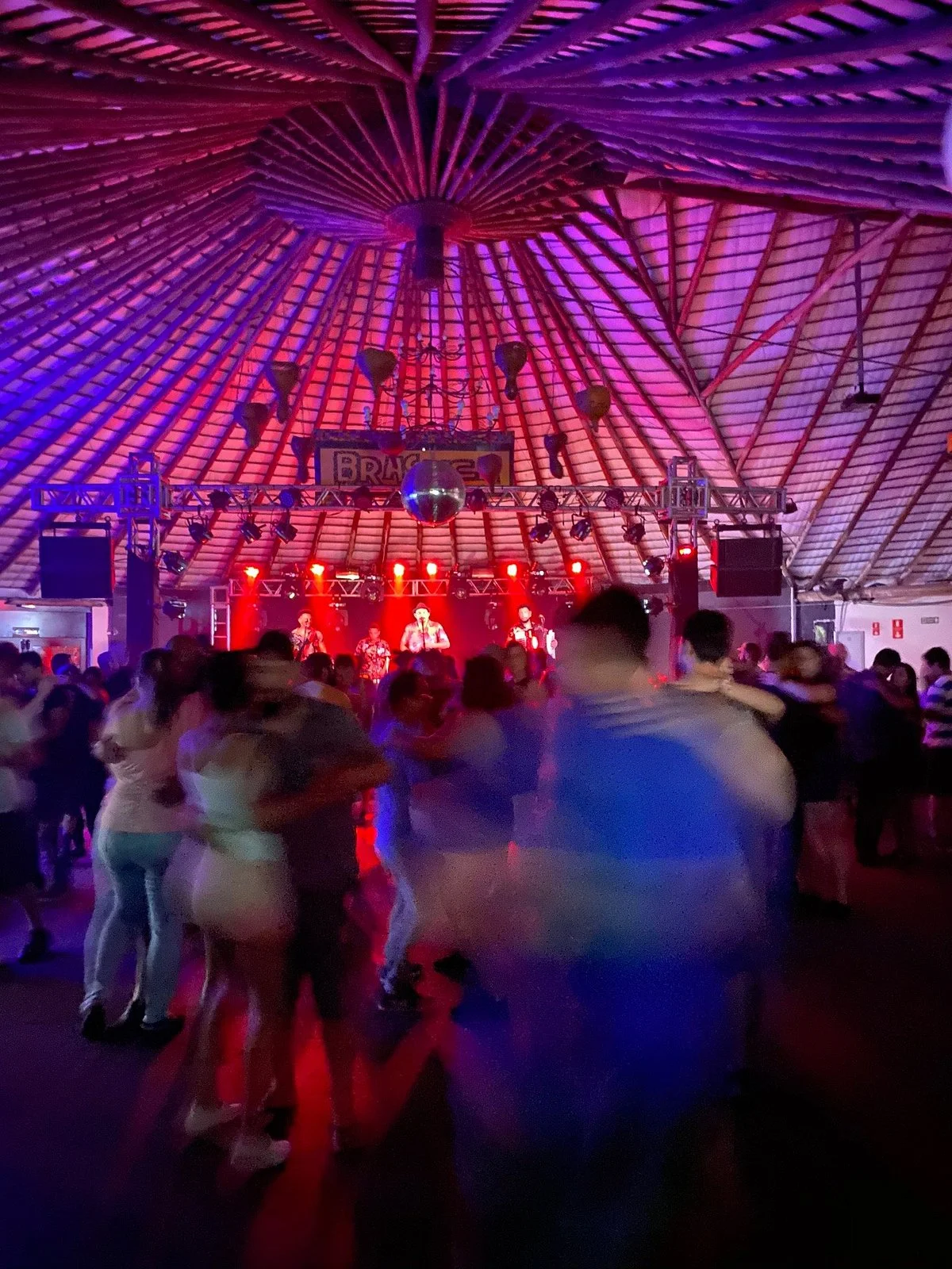 Brasuca - Casa de Forro