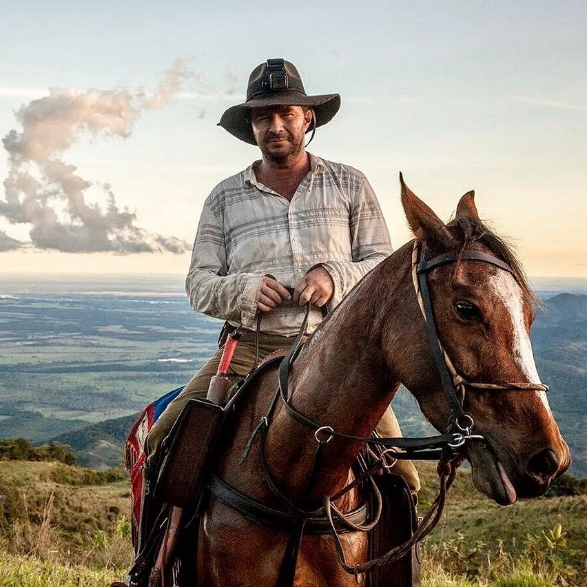 A CABALLO POR COLOMBIA