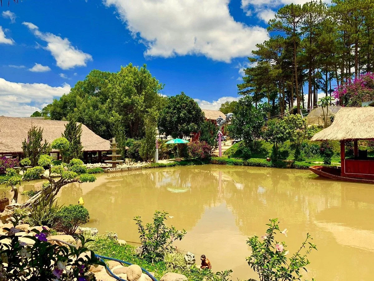 Monster Lake Da Lat