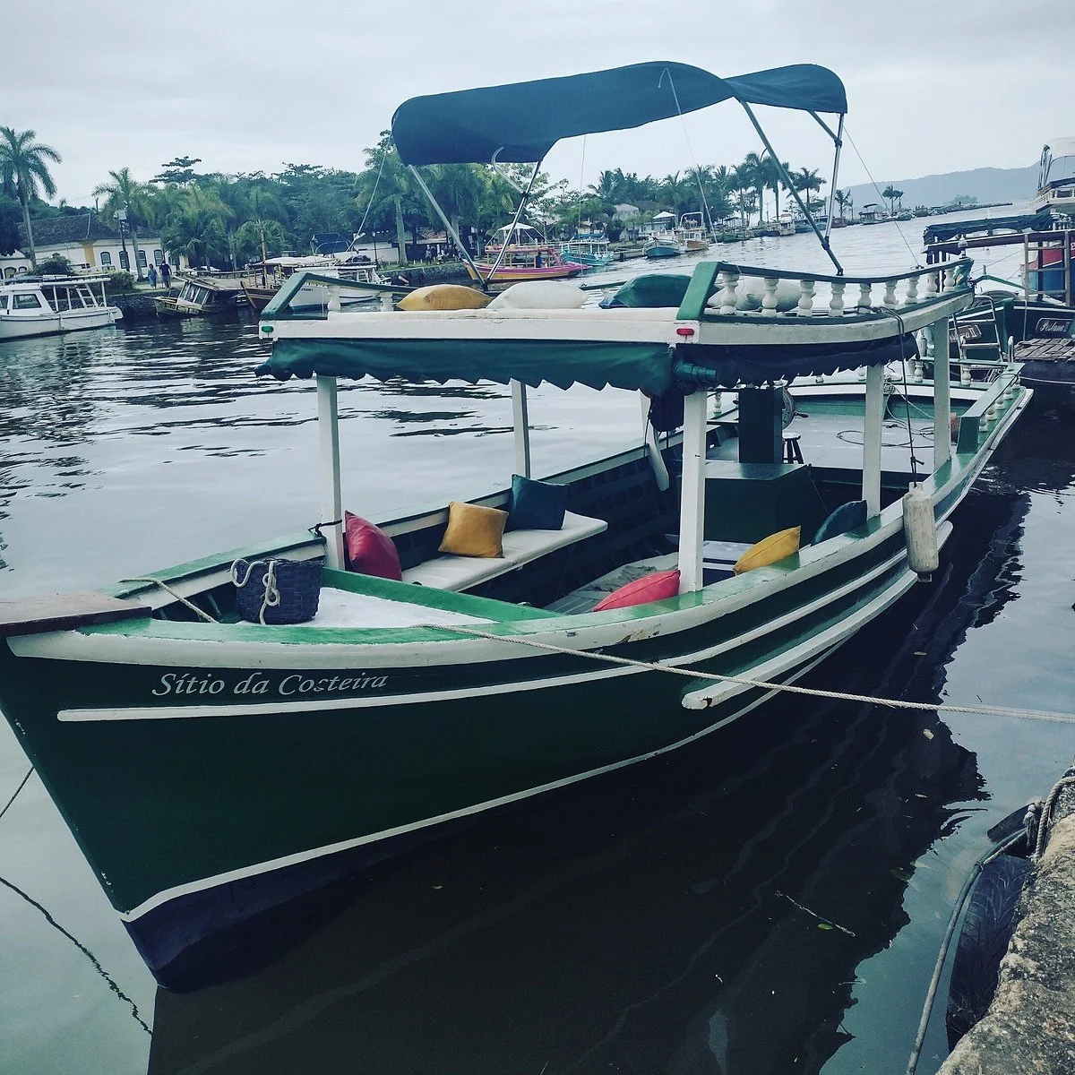 Barco sítio da costeira