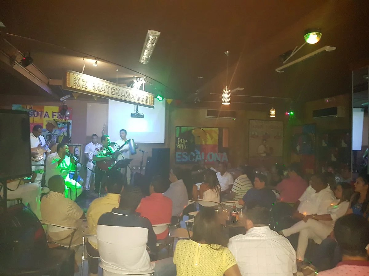 Tierra de Cantores El Bar