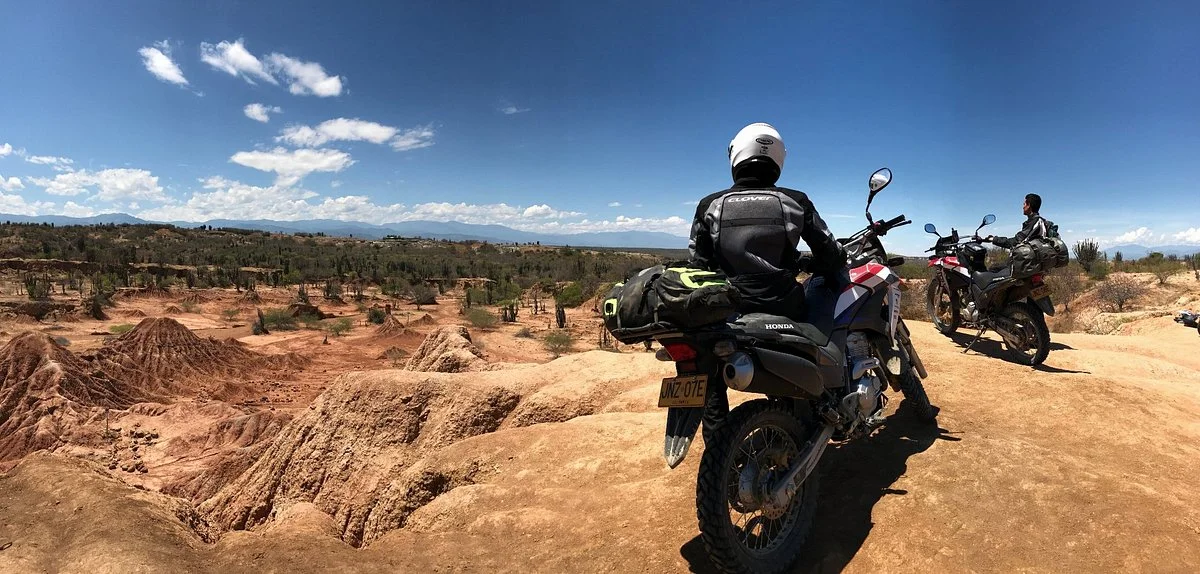Paramo Moto Travel