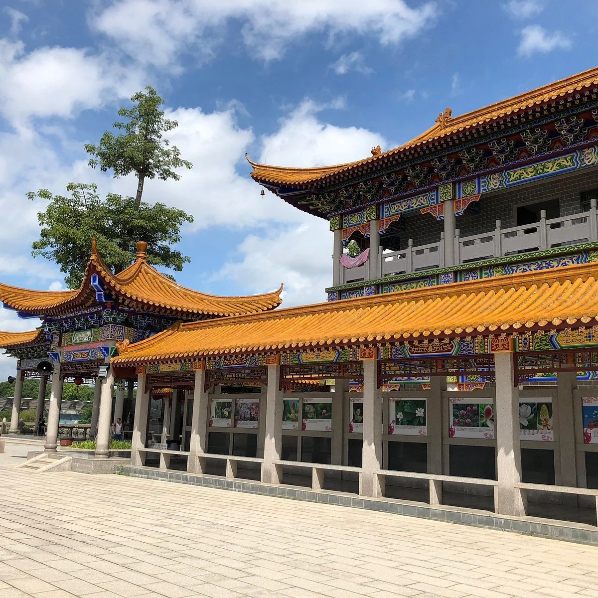 Thousand Buddhas Tower