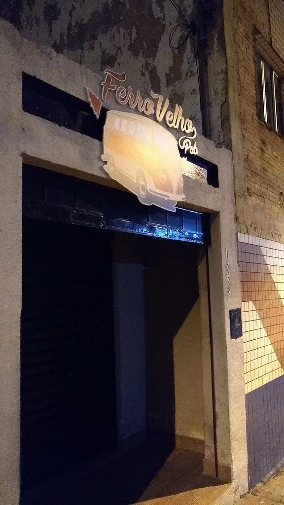 Ferro Velho Pub
