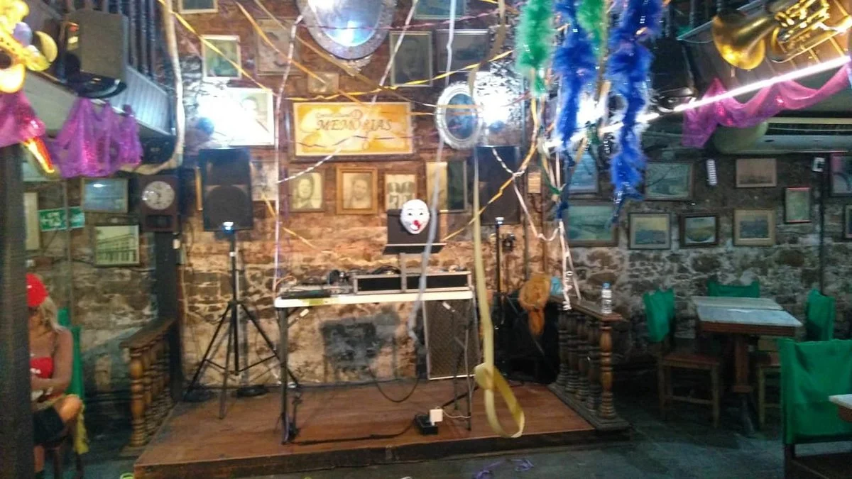 Centro Cultural Memorias do Rio, Bar e Antiquario