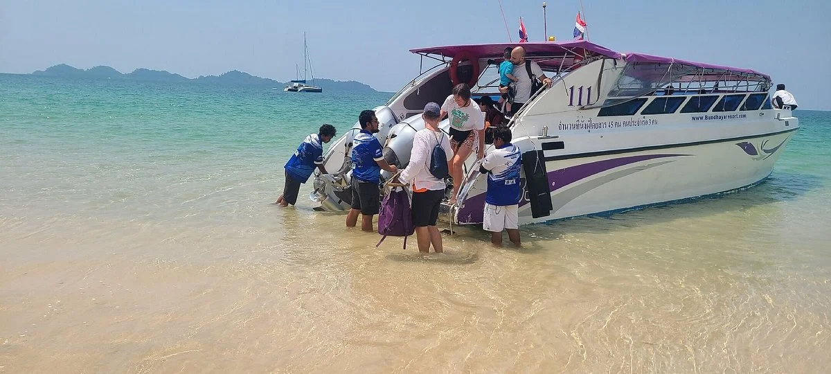 Bundhaya Speed Boat
