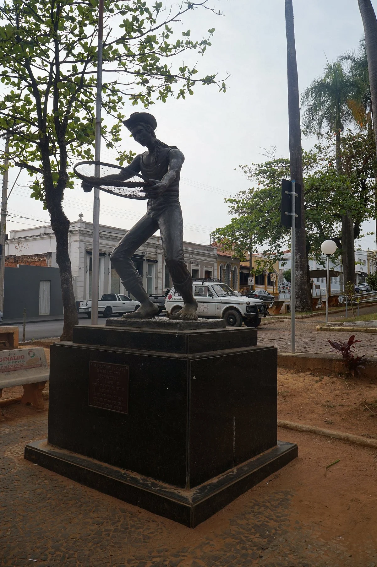 Estátua do Colhedor de Café
