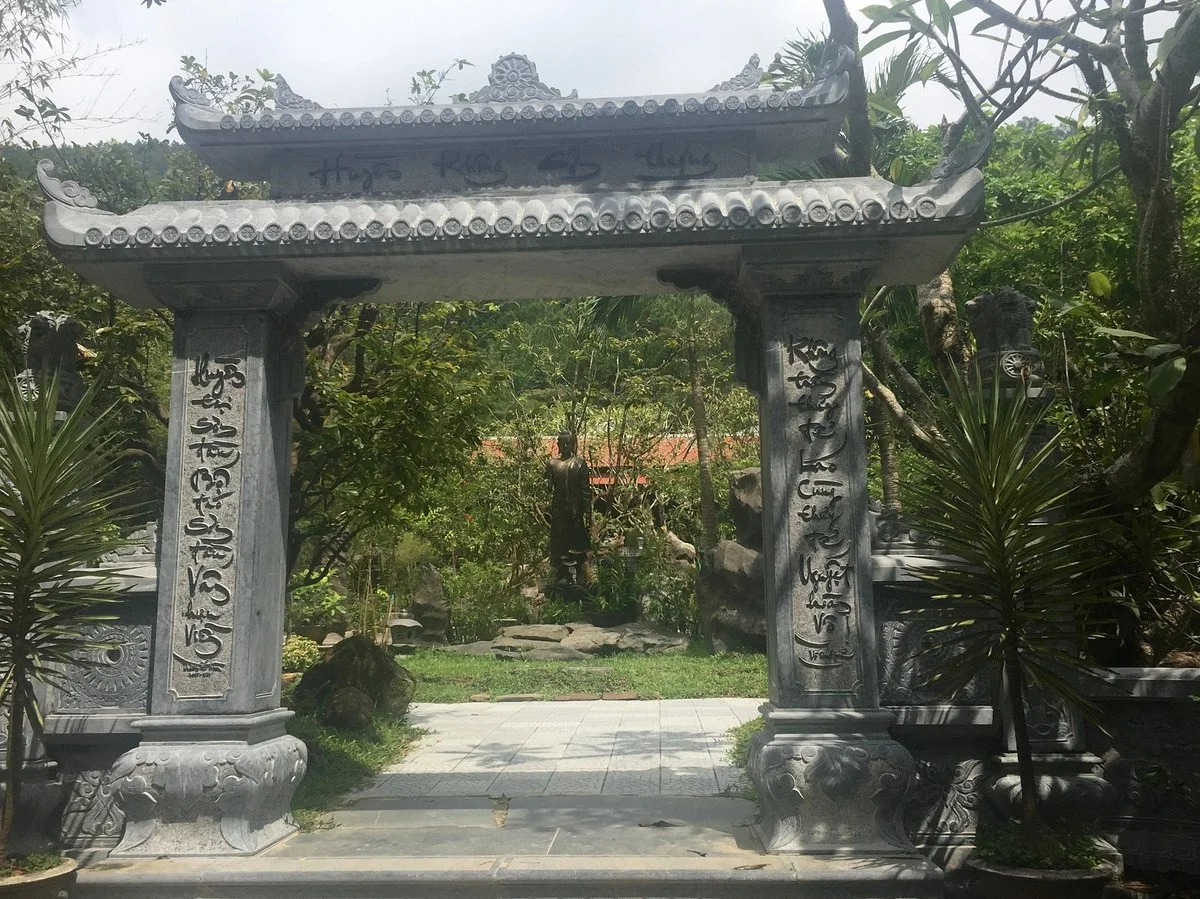 Huyen Khong Son Thuong Pagoda