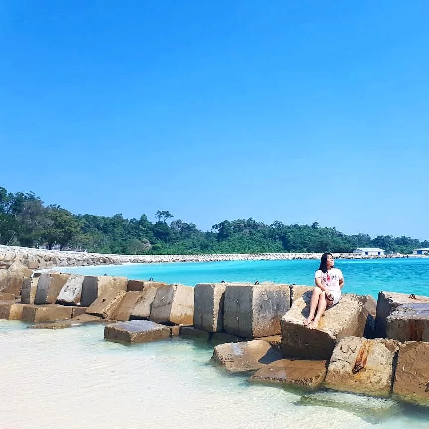 Linau Bintuhan Beach