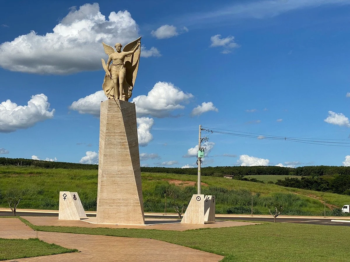 Escultura Da Deusa Nikki