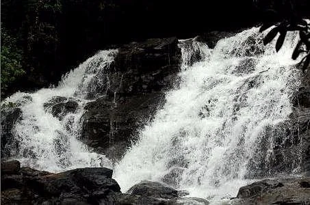 Chamadka Waterfalls
