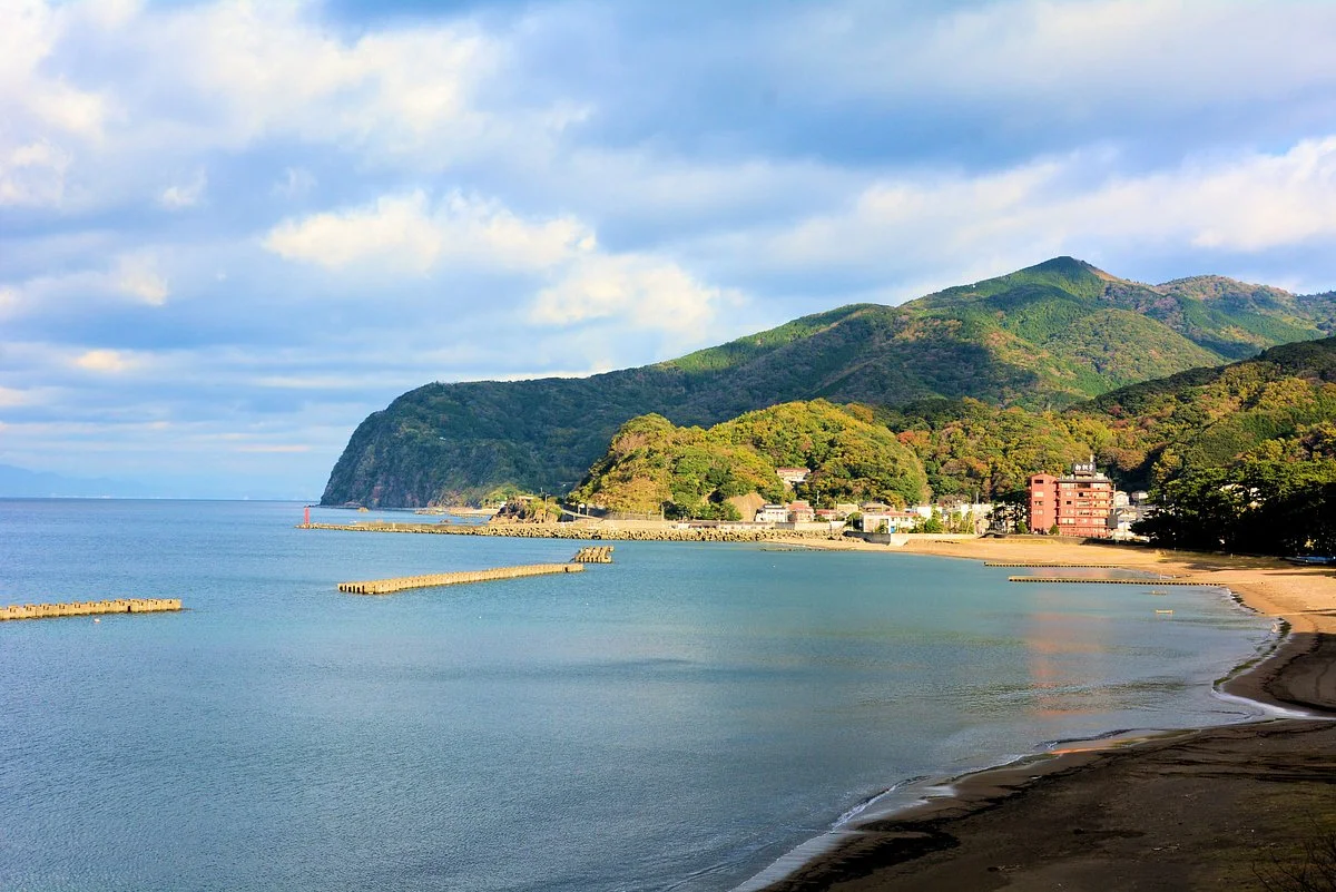 Toi Beach