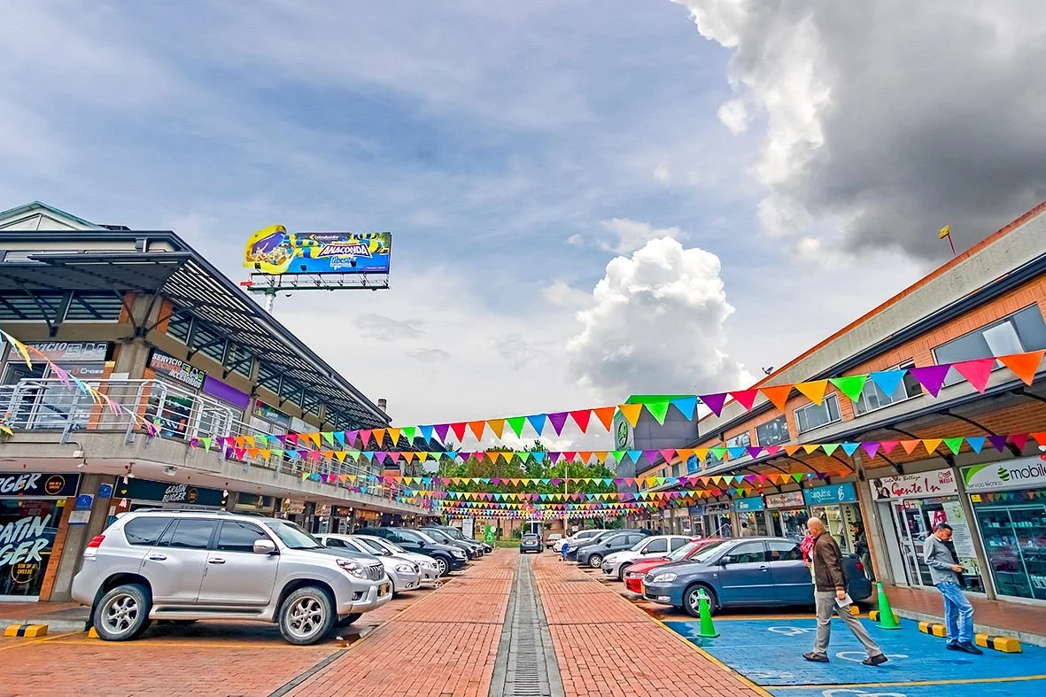 Centro Comercial Granada Hills
