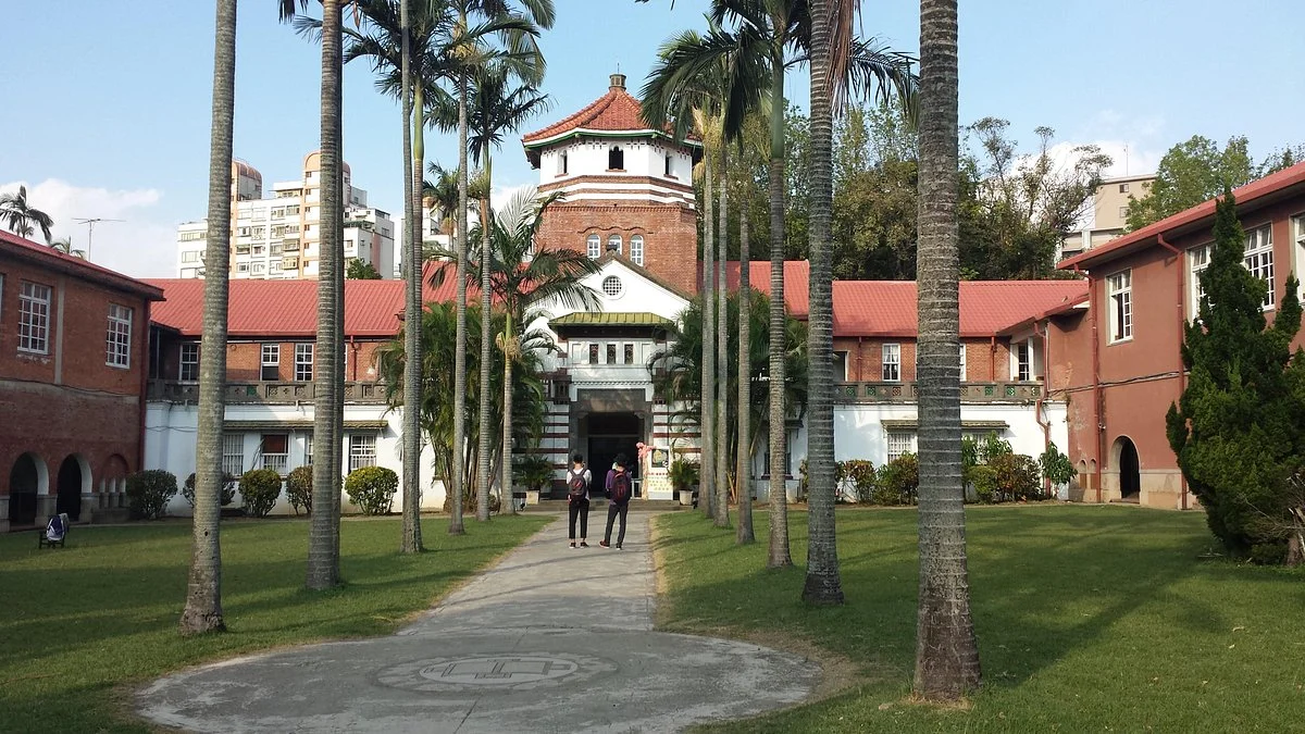 Tamkang High School