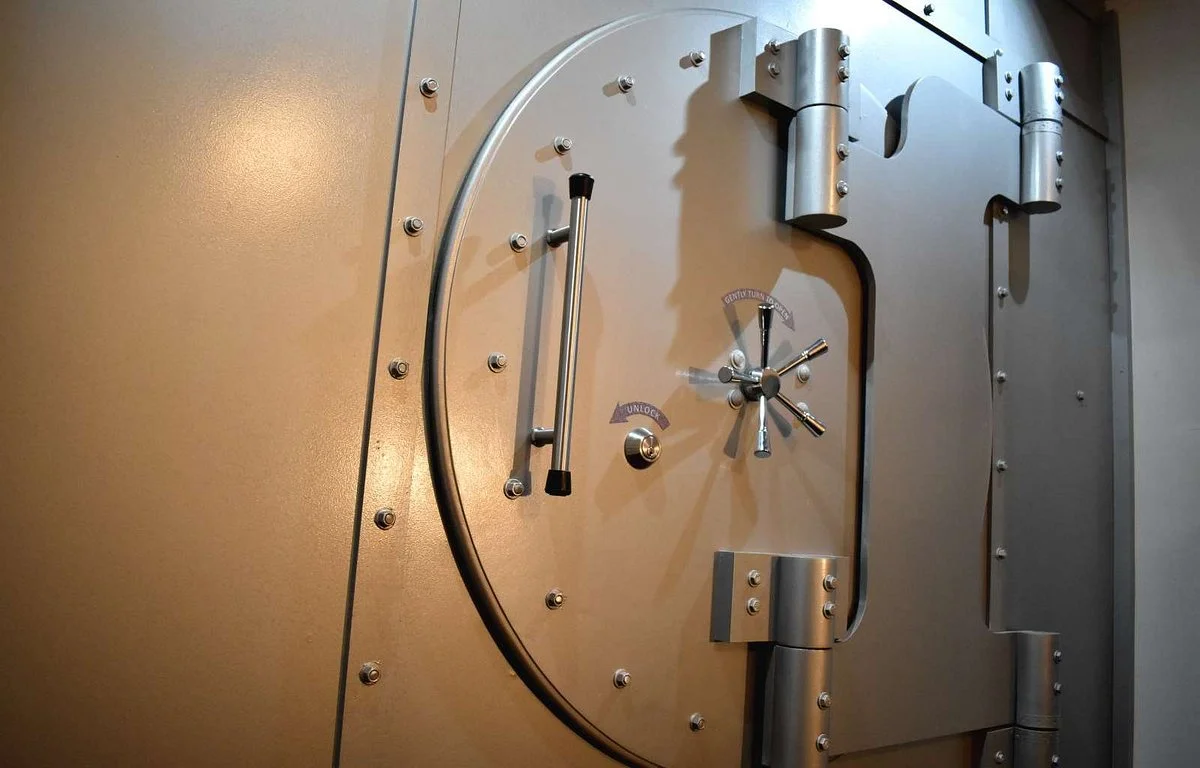 Social Escape Rooms