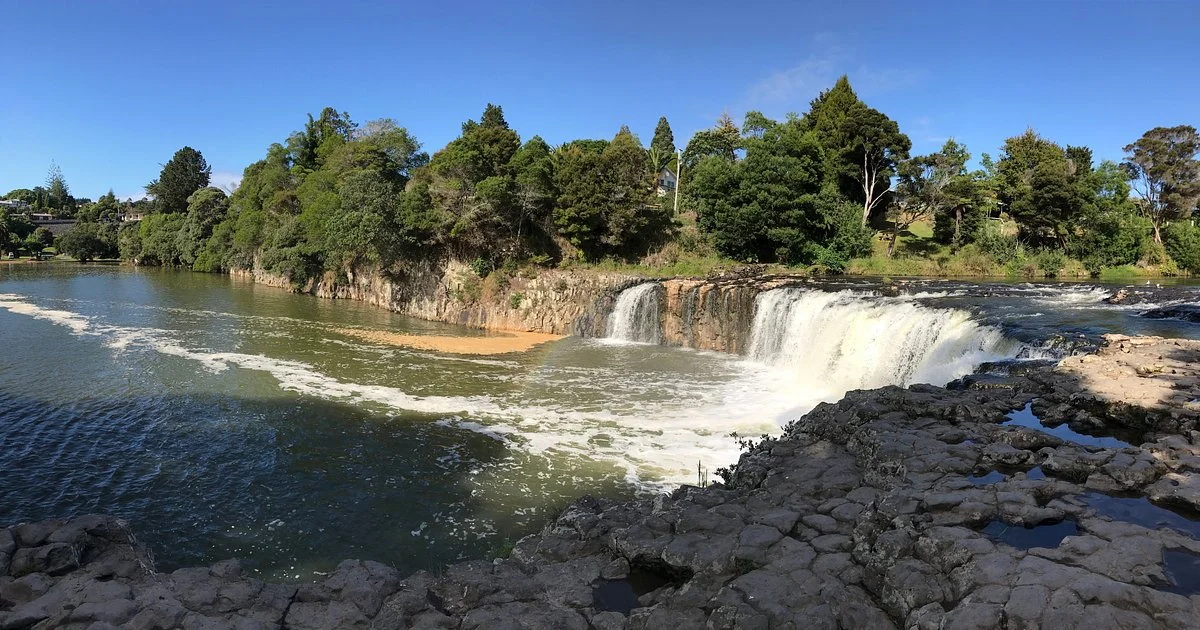 Haruru Falls