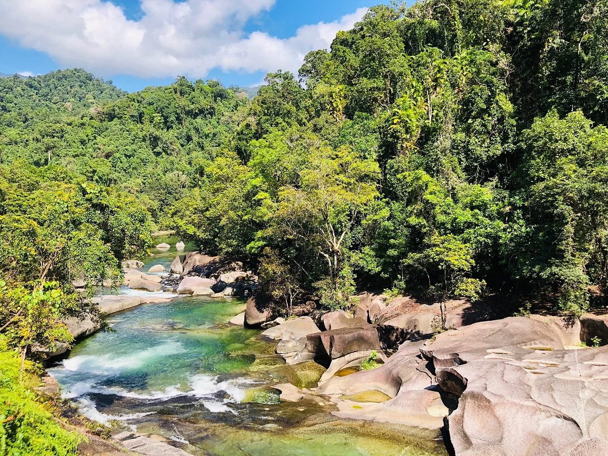 Babinda Boulders