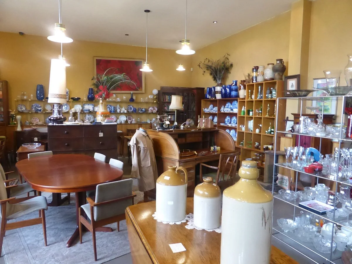 Willow Court Antique Centre