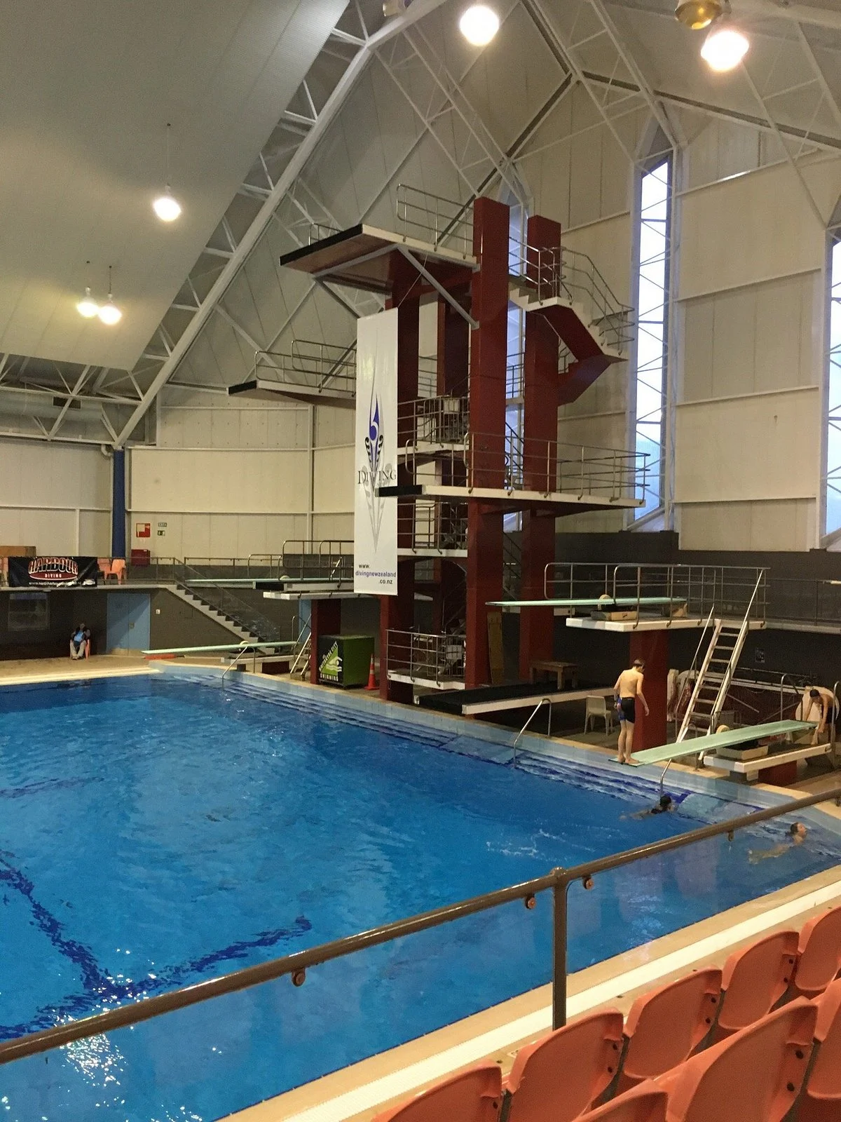 West Wave Aquatic and Recreation‎