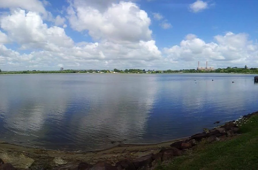 Lake Hakanoa Walkway