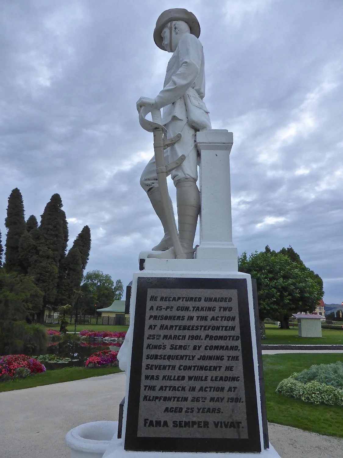 Fred W Wylie Memorial Statue